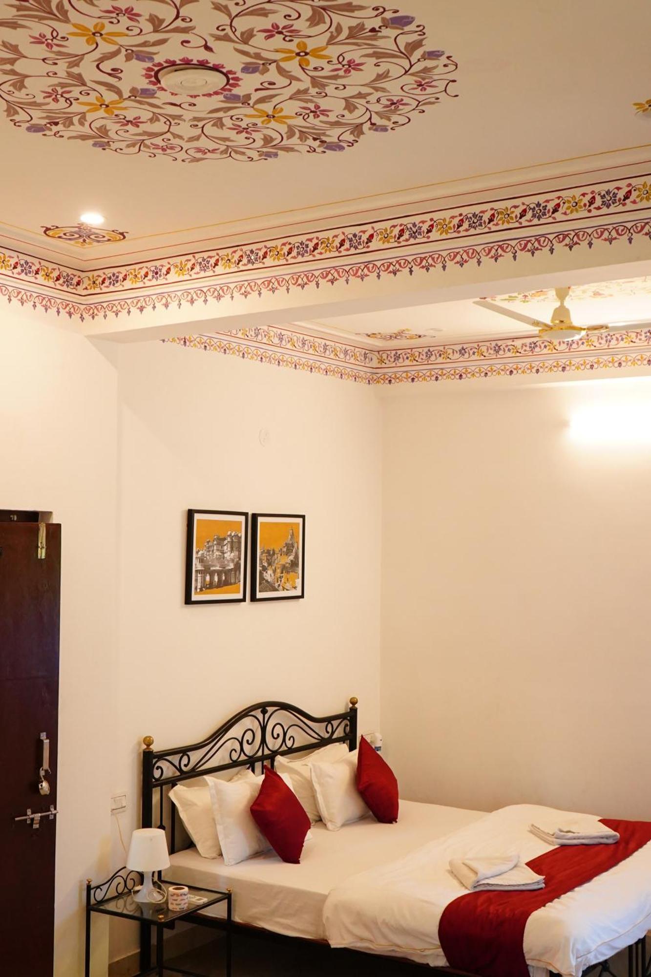 Rising Shemesh Home Stay อุเดเปอร์ ภายนอก รูปภาพ
