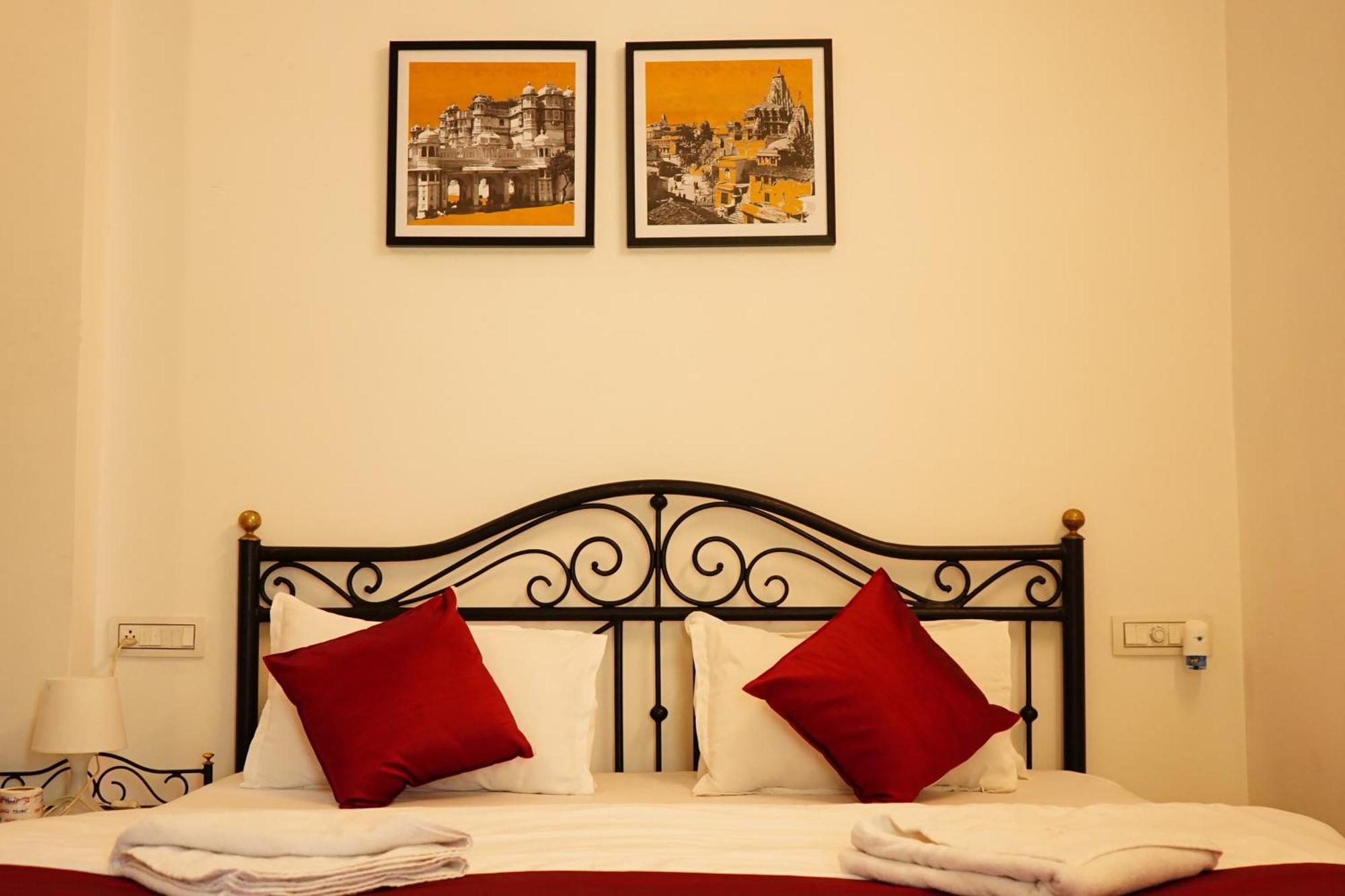 Rising Shemesh Home Stay อุเดเปอร์ ภายนอก รูปภาพ