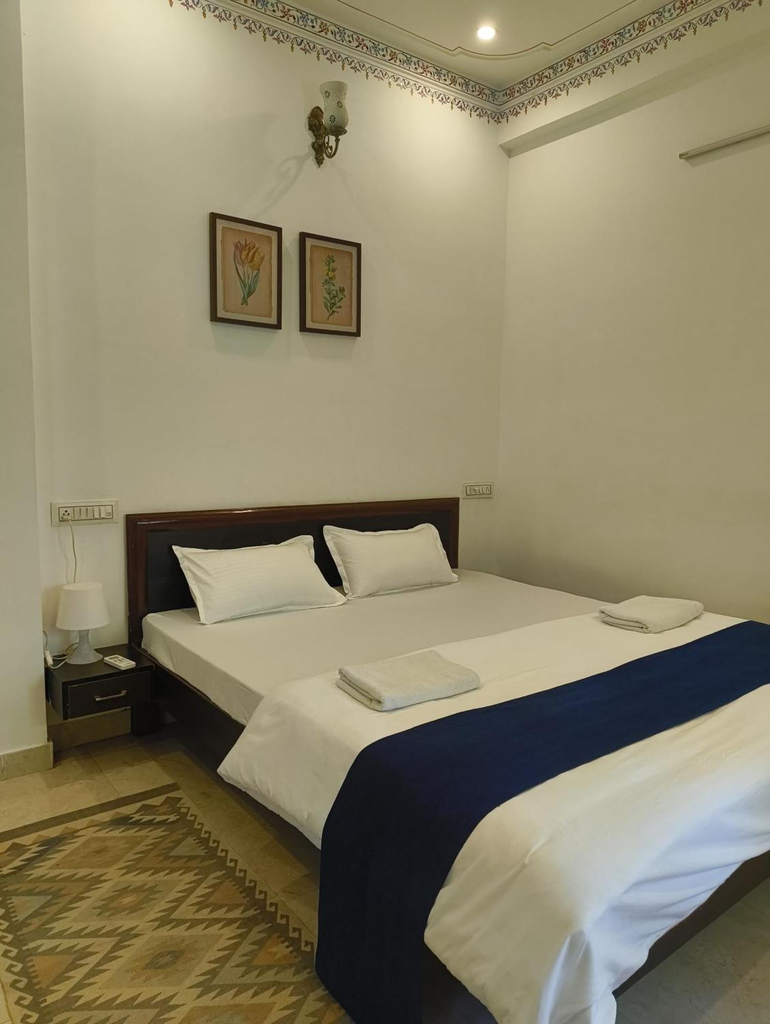 Rising Shemesh Home Stay อุเดเปอร์ ภายนอก รูปภาพ